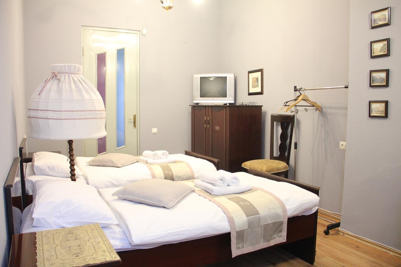 Tbilisioldhouse N52 Hostel Buitenkant foto